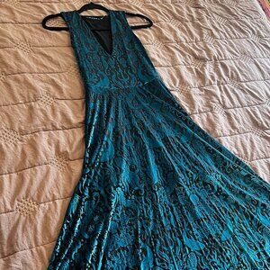 Black Milk - Burned Velvet Take The Bait V Neck Maxi Dress